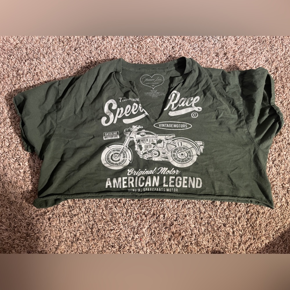 GRAPHIC TEE CROP